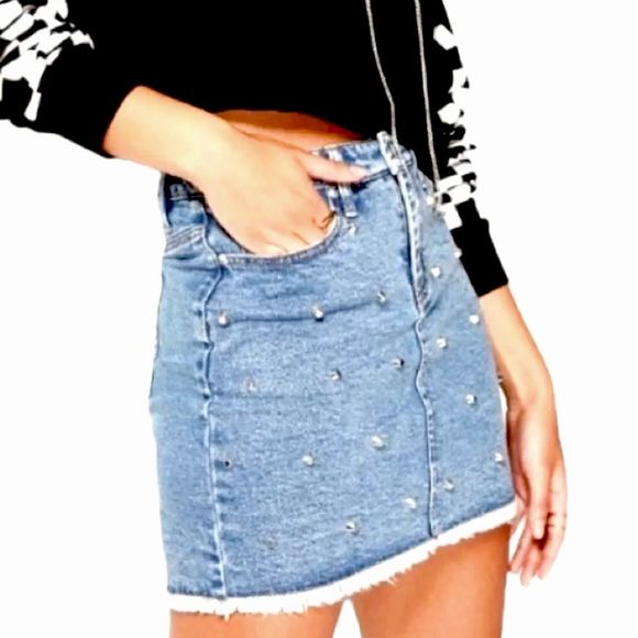 2/$18 ❤️ CLEARANCE SALE NEW🌟WILD FABLE | Silver Studded Denim Mini Skirt Sz 2 - Picture 4 of 11